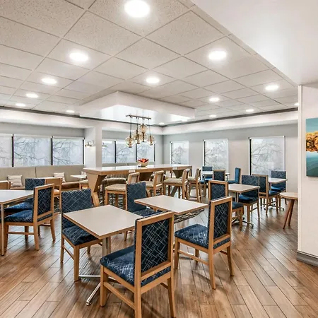 Hampton Inn Milledgeville-3